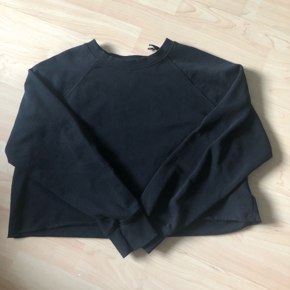 Plain black cropped sweater